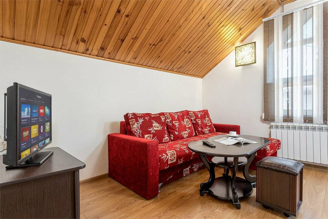 Фотографии номера Апартаменты с балконом в Гостинице Русич Анапа