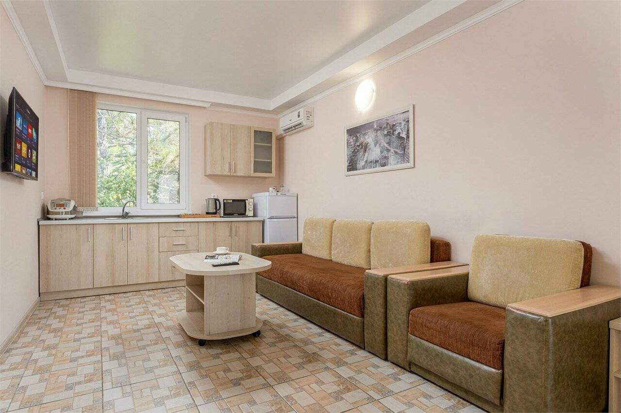 Фотографии номера Улучшенный номер-студия в Гостинице Русич Анапа