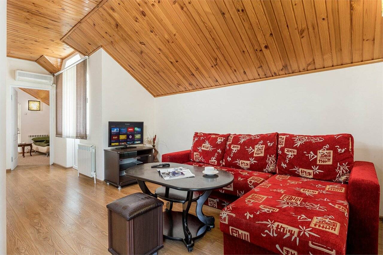 Фотографии номера Апартаменты с балконом в Гостинице Русич Анапа