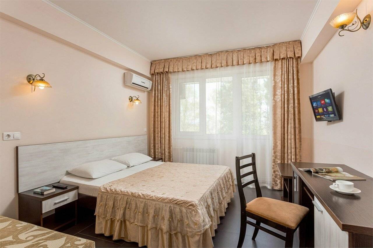 Стандартный двухместный номер с 1 кроватью или 2 отдельными кроватями и балконом